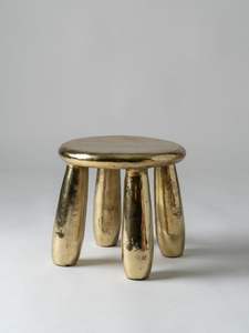 โต๊ะข้างโลหะงานฝีมือ ผลิตโดยช่างฝีมือผู้ชำนาญ รับประกันความทนทาน ดีไซน์สวยงาม เหมาะสำหรับการใช้งานในชีวิตประจำวัน - Product Image 2