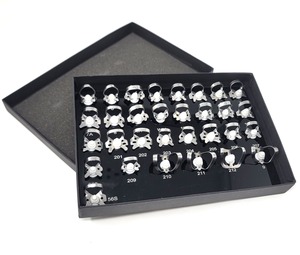 Ensemble de 31 pinces de contention endodontiques en caoutchouc avec plateau noir, kit complet personnalisé - Product Image 5
