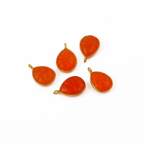 Vente en gros de breloques en forme de larme en cornaline naturelle, lunette plaquée or avec pendentifs mode en cristal orange et fournitures de fabrication de bijoux - Product Image 3
