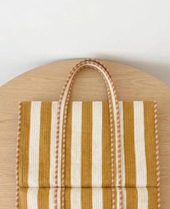 Bolsa de mano acolchada de algodón, hecha a mano, ecológica, reutilizable, para compras, artículos diarios y viajes, a precio de mayorista. - Product Image 2