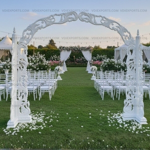 Puerta de Entrada Ornamentada Tallada a Mano, Decoración Victoriana Premium para Caminos de Boda - Product Image 2