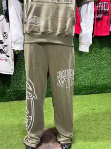 Conjunto Deportivo Personalizado de Sudadera con Capucha y Pantalones Deportivos al por Mayor - Product Image 5