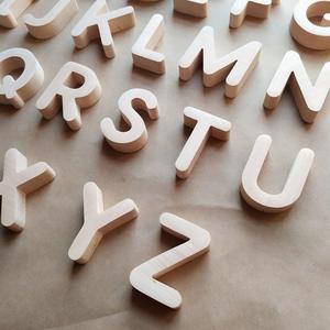 Lettres de l'alphabet en bois écologiques faites à la main, forme carrée, thème moderne et ange, décoration durable pour la maison - Product Image 5
