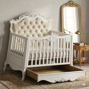 Cuna de madera de caoba tallada, muebles para habitación infantil hechos a mano en Indonesia - Product Image 1