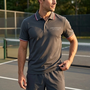 Polo unisexe de pickleball à manches courtes, couleur unie, logo brodé, évacuation de l'humidité, coupe classique, adulte, toutes saisons, logo personnalisé - Product Image 2
