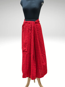 Safaa Moderno Negro y Oro Maasai Shuka - Product Image 4