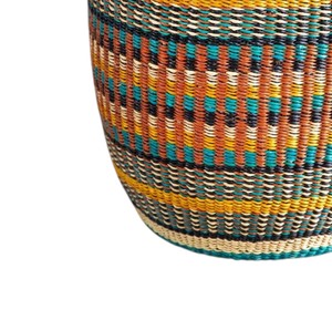 Panier à linge écologique en jonc de mer naturel avec des rayures aztèques multicolores et un bac de rangement polyvalent - Product Image 3