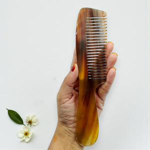 Peigne à cheveux en corne de buffle naturelle, peigne démêlant à dents larges, peigne en corne fait à la main pour hommes et femmes, soin des cheveux antistatique - Product Image 2