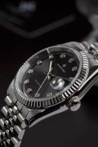 นาฬิกาอัตโนมัติรุ่น Alexander Ferros 8232S/01 หน้าปัดแซฟไฟร์ ตัวล็อคแบบพับได้พร้อมระบบความปลอดภัย ตัวเรือนสแตนเลสสตีล กันน้ำ ระบบกลไก - Product Image 5