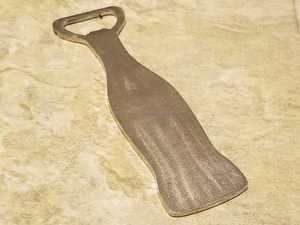 Abrebotellas de vino y refrescos moderno, forma de botella de encimera decorativa, diseño elegante, calidad personalizada, perfecto para bodas - Product Image 5