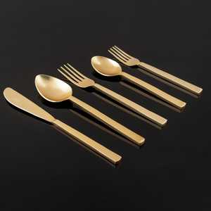 Juego de Cubiertos de Acero Inoxidable Dorado, Acabado Espejo, Diseño Elegante, Resistente al Óxido, Vajilla para Bodas, Portátil y Duradero - Product Image 3