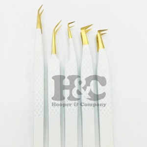 Pinzas Blancas con Logotipo Personalizable, Punta de Fibra, Pinzas de Acero Inoxidable para Pestañas, Juego de Pinzas con Punta Puntiaguda y Agarre Personalizable - Product Image 1