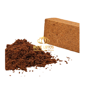 Blocs de fibre de coco bleu Lotus, très demandés, durables, à forte rétention d'eau, riches en nutriments, substrat végétal biodégradable - Product Image 1