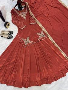 Salwar Kameez de Seda Crepé Natural de Color Brillante con Bordado Multineedle, Estilo Cultural Rajasthani, Especial para Bodas y Fiestas - Product Image 6