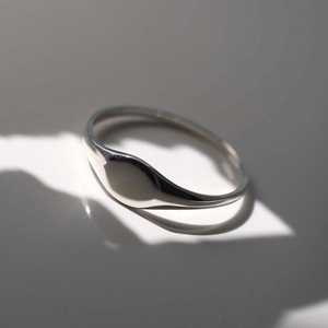Bague signet ovale en argent sterling 925, minimaliste, gravable, populaire, pour le quotidien, personnalisable, pour le petit doigt, vente en gros - Product Image 3