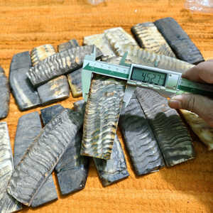 Plaquettes de couteau en corne de bœuf de haute qualité, finition naturelle, pour poignées personnalisées, prix de gros - Product Image 5