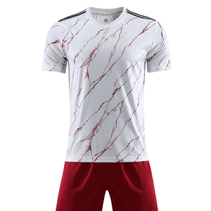 Maillot de football pour homme, imprimé marbre blanc et rouge, manches courtes, col en V, évacuation de l'humidité, coupe athlétique, toutes saisons, vêtement sublimé - Product Image 1