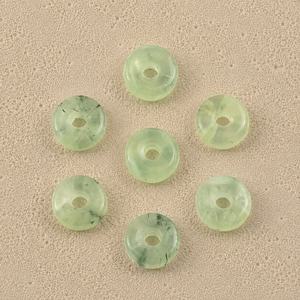 Pendentif Donut Lisse en Préhnite 15mm, Collier en Pierre Précieuse, Design Énergétique Reiki pour la Guérison par les Cristaux, pour la Fabrication de Bijoux, Vente en Gros - Product Image 6