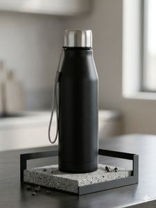 Bouteille d'eau isotherme en acier inoxydable de conception classique, sans BPA, fabriquée à la main, avec filtre à thé, compatible lave-vaisselle - Product Image 2