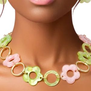 Collier à fleurs marbrées rose et vert pour femmes, bijoux élégants à la mode, collier à chaîne florale, cadeau pour soirée - Product Image 5