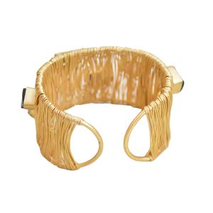 Brazalete Ajustable Minimalista de Latón Chapado en Oro con Diseño de Flor y Piedras Semipreciosas Naturales, Joyería de Moda Unisex Hecha a Mano - Product Image 2