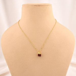 Collier en grenat naturel, pierre de naissance, pendentif en pierre précieuse de 8 à 10 mm |   Chaîne de 18 pouces pour femmes - Product Image 1