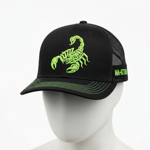 Gorra Trucker Negra con Bordado de Escorpión Verde Neón, Malla Trasera, Cierre a Presión, Gorra de Béisbol con Logotipo Personalizado - Product Image 1