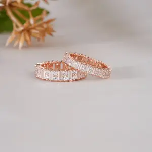 Elegante anillo de doble fila de diamantes baguette en oro rosa para mujer, regalo de lujo para novia, compromiso o aniversario. - Product Image 2