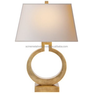 Lampe de bureau moderne en forme d'anneau en laiton avec base en métal et abat-jour en tissu idéal pour le salon, la chambre et l'éclairage intérieur - Product Image 1
