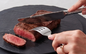 Juego de cubiertos modernos de acero inoxidable con acabado martillado y mango pulido a espejo, resistente al deslustre, para bodas, cenas y hoteles. - Product Image 6
