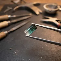 Tourmaline naturelle bicolore de haute qualité 2,56 carats taille émeraude, pierre précieuse facettée en vrac, effet de couleur/feu, bijoux africains