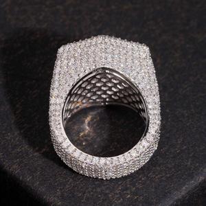 Bague Chevalière Dôme Givré en Argent 925 pour Homme avec Diamant de Laboratoire – Bijou Audacieux de Luxe, Style Urbain, Cadeau Tendance - Product Image 5