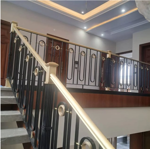 Panneau de balustrade de balcon mural moderne en fer géométrique noir et or pour extérieur, en laiton et en fer - Product Image 6