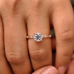 Anillo de Compromiso Clásico Solitario con Diamante Cultivado en Laboratorio de Corte Redondo de 1.00 CT, Certificado IGI, Oro Amarillo de 14k, Anillos de Boda - Product Image 2