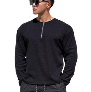 เสื้อยืดลำลองผู้ชายขายดี พร้อมโลโก้สีและลายด้านหน้าแบบกำหนดเอง-ผ้าฝ้ายแท้ 100% แขนสั้น - Product Image 1