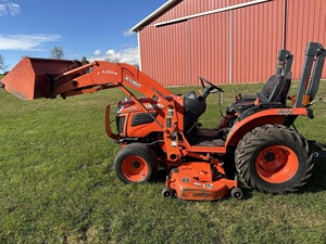 รถแทรกเตอร์ Kubota มือสองขายส่ง รุ่น B2320 เครื่องตัดหญ้าแบบนั่งขับขนาดเล็ก 125 ซีซี เครื่องยนต์ 2/4 จังหวะ ระบบไฮดรอลิก 28v 24v 58v - Product Image 5