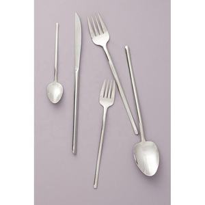 Elegante mango redondo Juego de cubiertos plateados Juego de utensilios de plata de acero inoxidable Juego de cubiertos de estilo occidental decorativo de lujo - Product Image 5