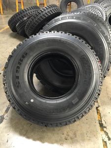 Pneus de camion lourds d'occasion 185/60R15 Solides - Product Image 4