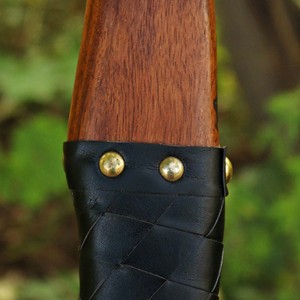 Hacha Tomahawk de Acero Forjado a Mano con Mango de Madera y Envoltura de Cuero, Herramienta Táctica de Supervivencia, Hacha para Camping, Garantía de 3 Años - Product Image 4