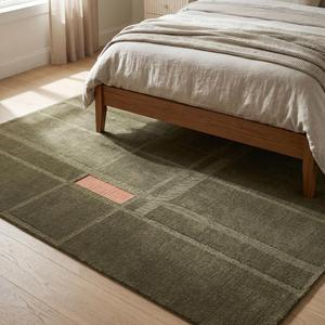 Alfombra de Lana Anudada a Mano, Diseño Geométrico Abstracto Clásico de Lujo, Pelo Plano de Grosor Medio, Color Verde Oliva, Patrón Floral Decorativo - Product Image 2