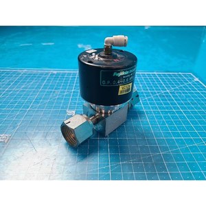 Vanne à diaphragme FUJIKIN 316L 095128 haute pureté, utilisée comme pièce détachée pour équipement semi-conducteur Legacy - Product Image 1