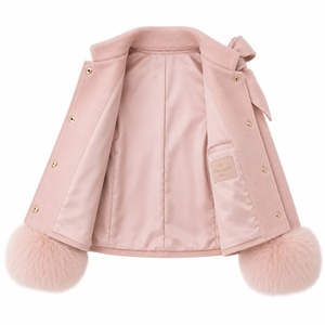Manteau rose en mélange de laine avec col à nœud et poignets en fourrure, veste courte d'hiver, style élégant, manches longues - Product Image 2