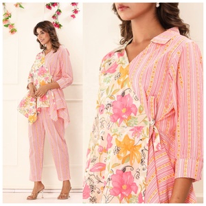Ensembles coordonnés traditionnels pour femmes en coton écologique sur mesure avec détails boutonnés et silhouette évasée pour les occasions formelles - Product Image 4