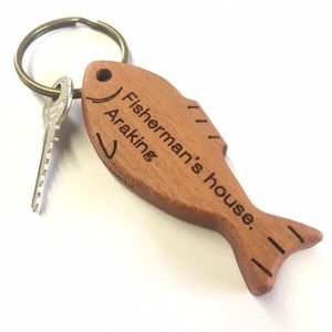 Porte-clés en bois naturel avec logo d'entreprise personnalisé pour cadeaux d'hôtel, branding de complexe hôtelier et événements - Product Image 1
