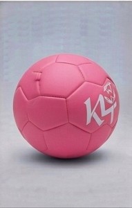 Ballon de football rose uni avec logo, équipement d'entraînement sportif - Product Image 6