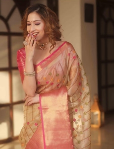 Sari KV Cream Kanjivaram de tela suave pura, hecho a mano, con blusa sin coser - Product Image 5