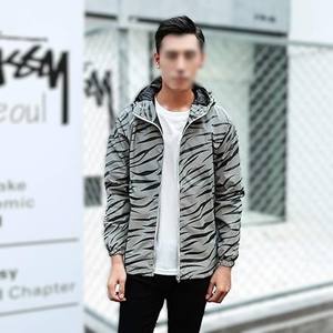 Veste coupe-vent unisexe légère, réfléchissante, imperméable et écologique, à capuche, pour la course, avec poches zippées, faible MOQ, vente chaude - Product Image 6