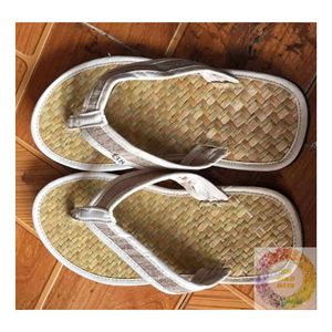 Pantoufles artisanales en jacinthe d'eau, écologiques et haut de gamme, chaussures tissées naturelles, export en gros du Vietnam dans le monde entier - Product Image 6