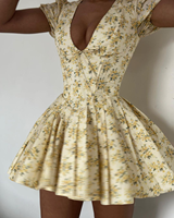 Robe Courte d'Été Florale 2026 pour Femme, Décontractée, Col en V, Taille Haute, Coupe Évasée, Lavable, en Polyester, Idéale pour les Sorties et les Fêtes