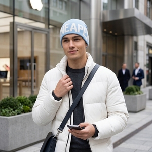 Bonnet en tricot bleu clair pour homme, bonnet d'hiver à revers, unisexe, style streetwear, bonnet ajusté, logo personnalisé, accessoire de mode en gros - Product Image 4
